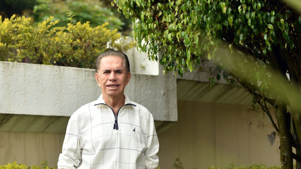 El comunicador, quien es un apasionado de la música y la lectura, sostiene que su termperamento sereno le permite hasta hoy tener control emocional.