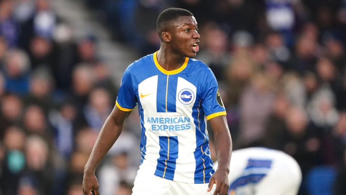 Moisés Caicedo jugó los 90 minutos en el Brighton durante la derrota al Crystal Palace.