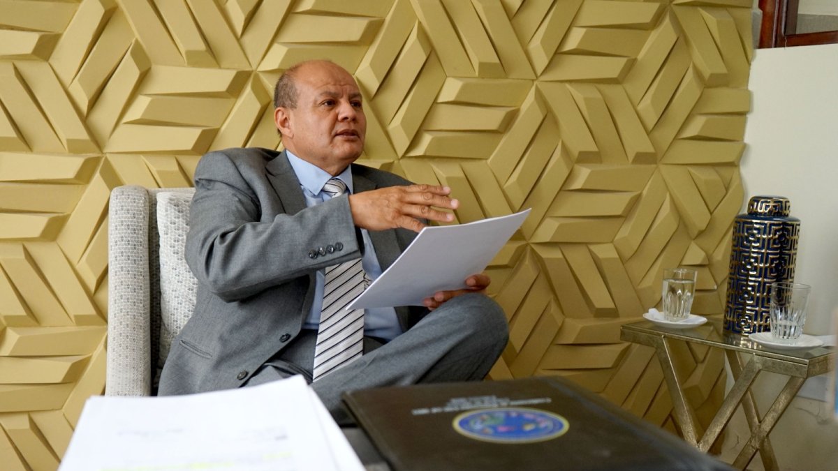 Es un general de Distrito que estuvo 35 años en la Policía, hasta agosto de 2022.