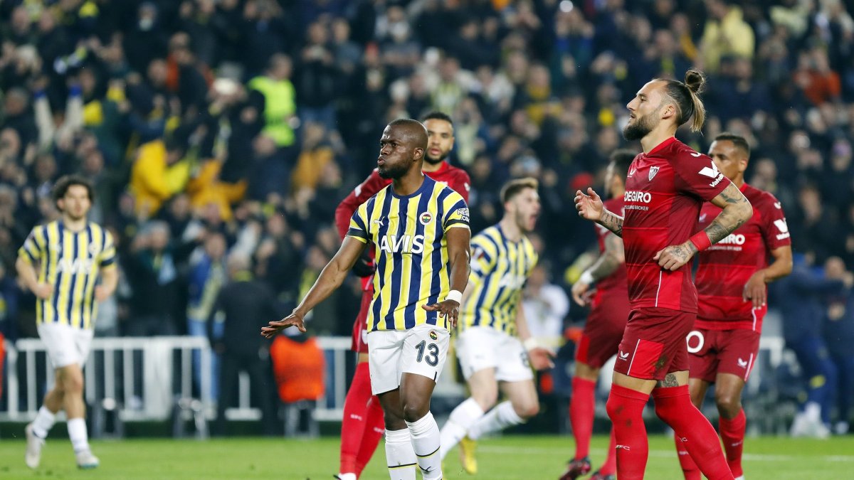 Enner Valencia, volvió a anotar en la Europa League. Esta vez ante el Sevilla.