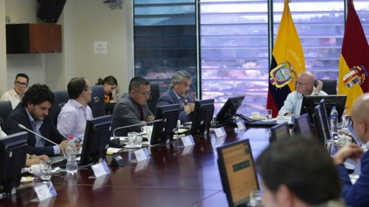 Reunión. La cita de trabajo fue en la ciudad de Cuenca, participaron representantes de la seguridad social.