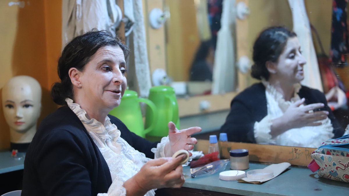 Juana Guarderas presenta su obra Las Mariscalas en el patio de Comedias.