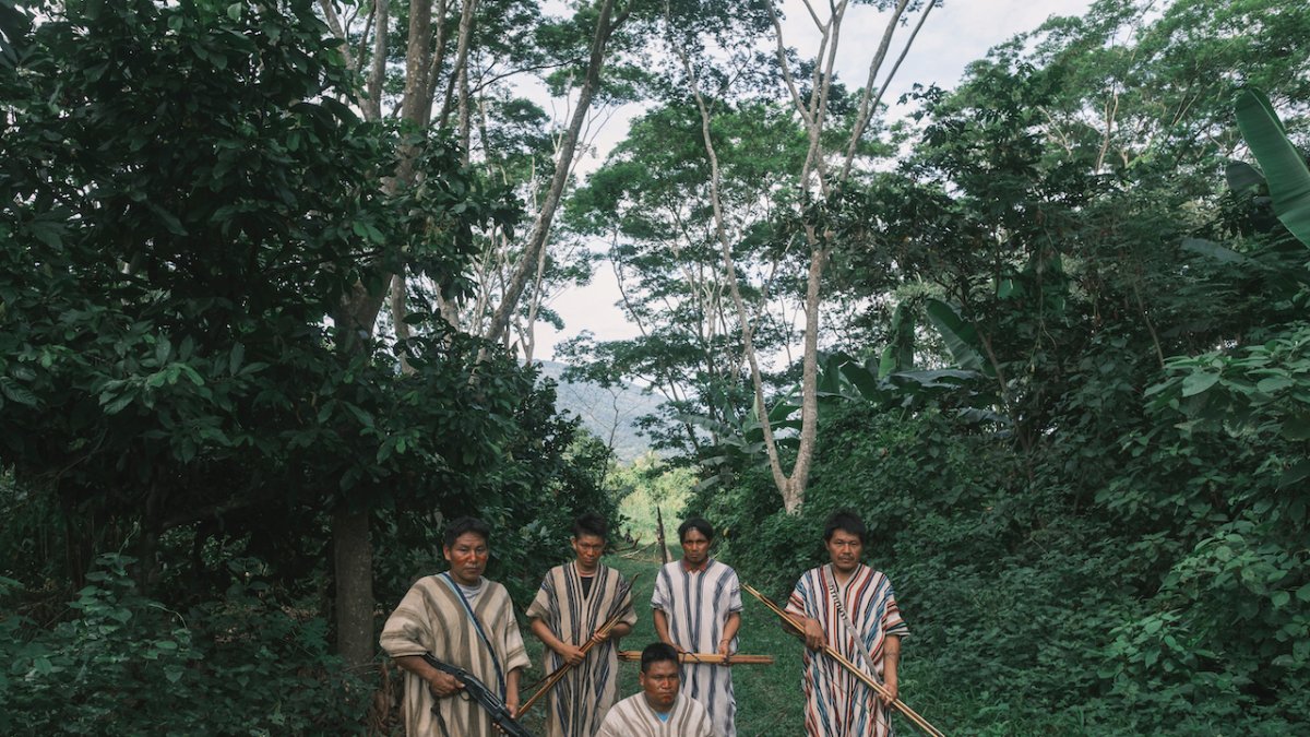 Hoy día, pese a la indiferencia del Estado, “el ejército asháninka” resiste frente al narcotráfico, los madereros ilegales y los invasores de tierras. Para ellos, la paz sigue bajo amenaza..