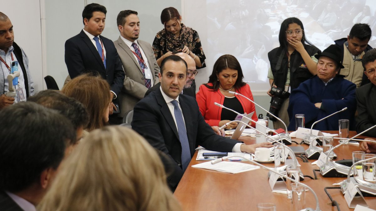 El canciller Juan Carlos Holguín compareció en esta semana en la Asamblea Nacional para explicar la fuga de la exministra.