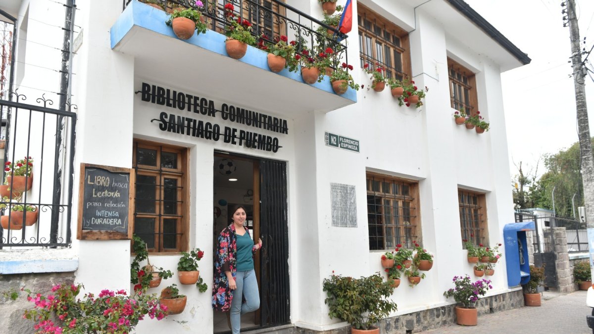 Espacio. La biblioteca de Puembo abrió sus puertas al público el año pasado. Recibe a más de 500 asistentes mensualmente.