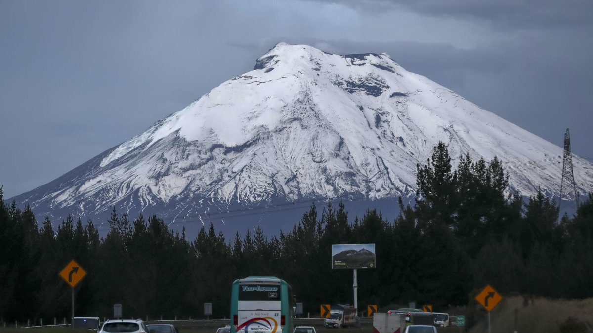 Fotografía del volcán Cotopaxi).