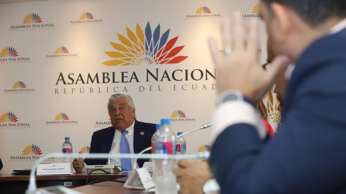 El legislador Marcos Molina convocó una reunión con las autoridades locales para analizar qué hacer en Guayaquil.