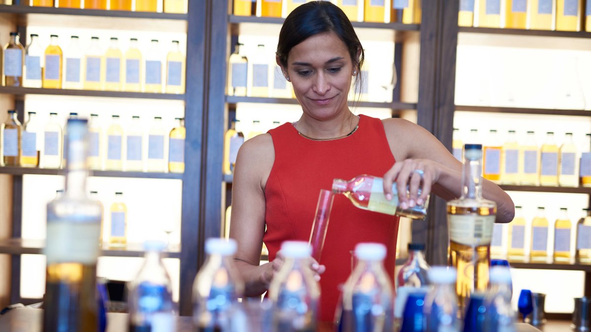 Carin Luna-Ostaseski, creadora y dueña de este whisky que se produce y se envasa en Escocia y se vende por ahora solo en Estados Unidos.