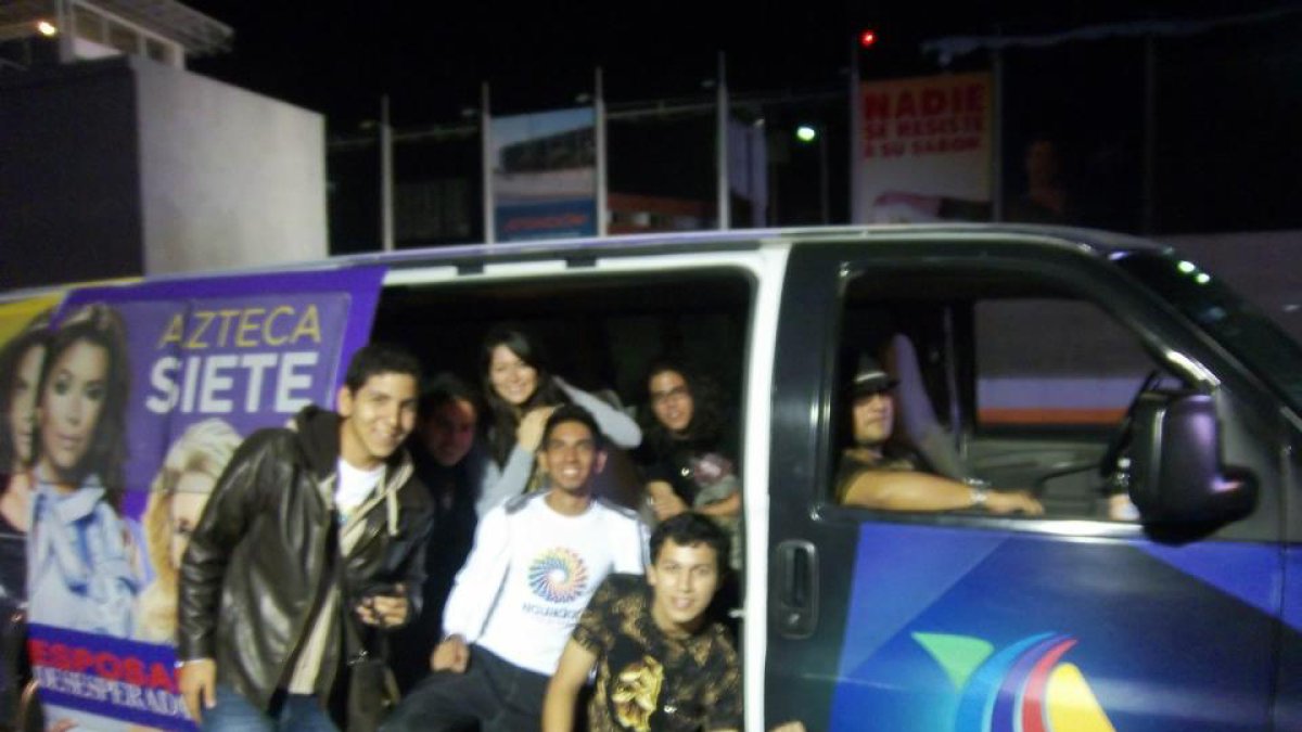 Programa.- La televisora TV Azteca en un programa del pasado cuando facilitó turismo a jóvenes.