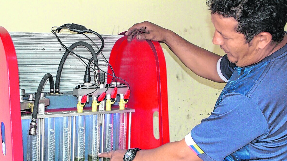 La limpieza de inyectores subió un 50% desde que usurarios dejaron la gasolina Súper.