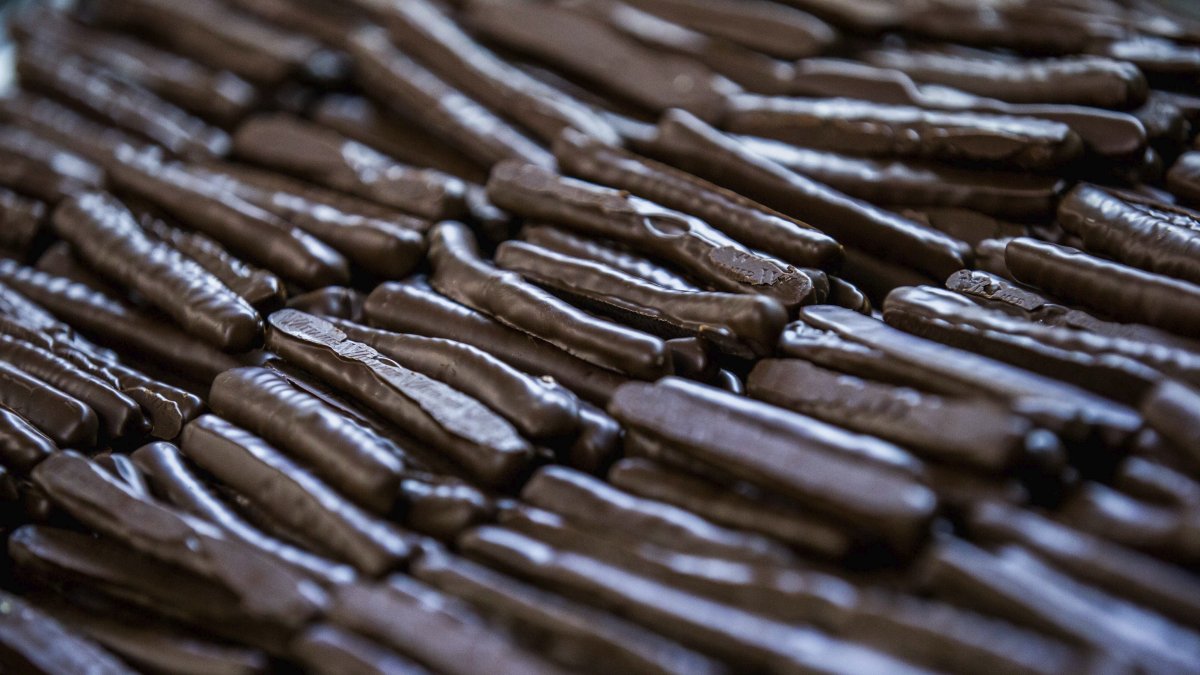 El chocolate contiene niveles altos de azúcar y grasa difíciles de ignorar.
