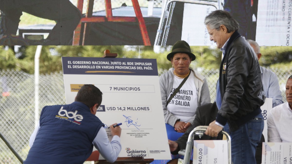 Agradecidos. Los alcaldes de las localidades beneficiadas adujeron que esperaron años para ser atendidos finalmente.