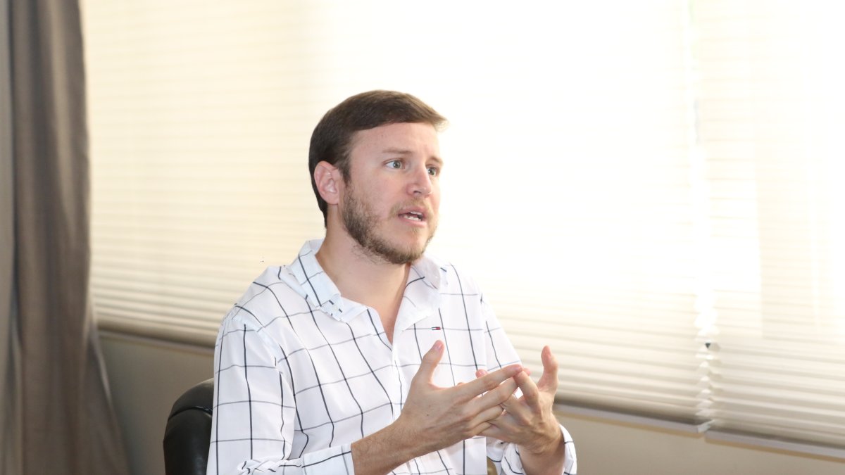 El consejero electo Augusto Verduga reconoce su admiración por el expresidente Rafael Correa.