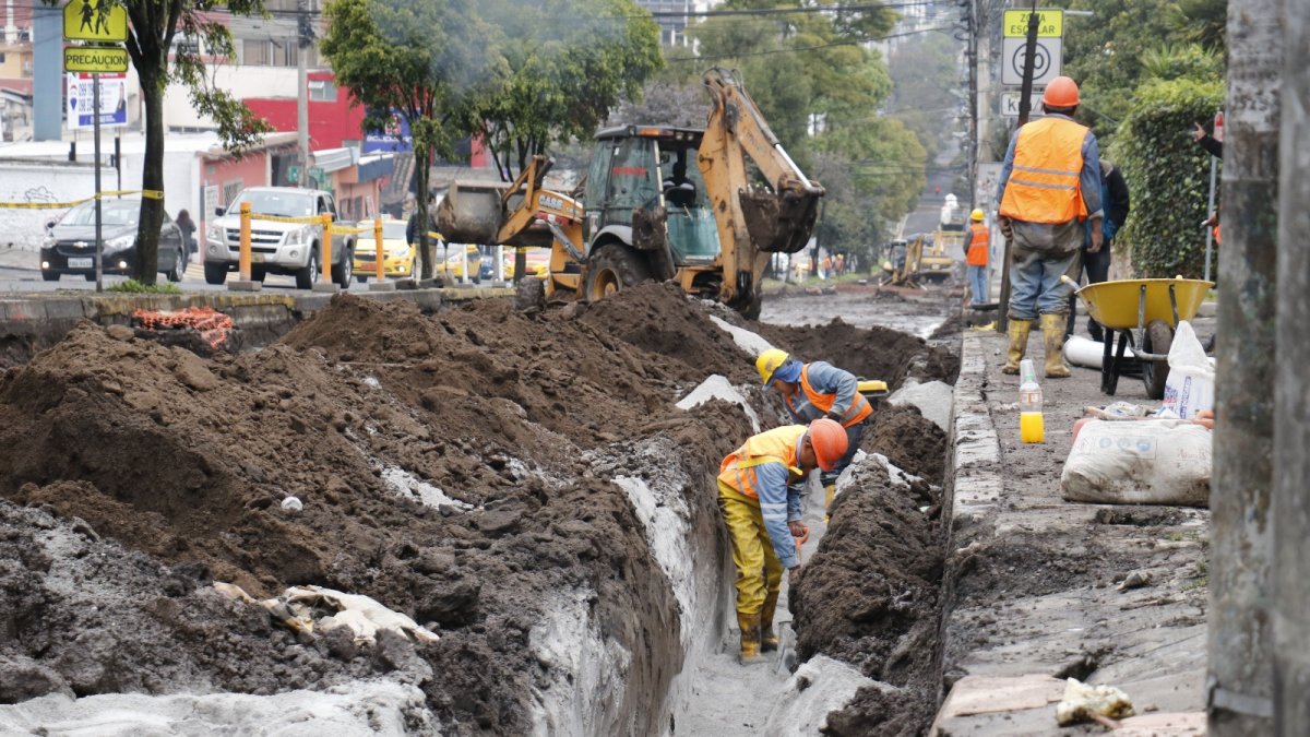 Inversión. Los trabajos en las avenidas Colón, Napo y Morán Valverde abarcan 5,8 km de pavimentación, por $ 5,8 millones más IVA.