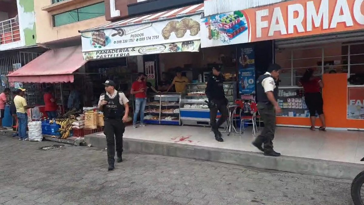 La víctima mortal fue impactada por cuatro disparos.