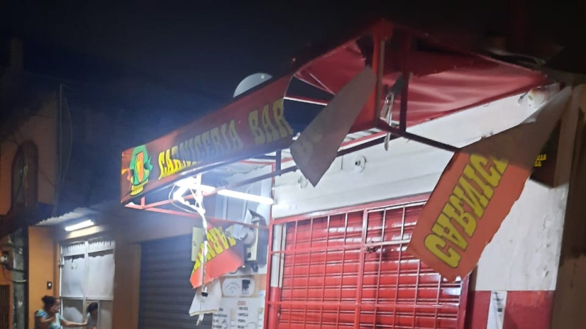 Estado. En la Prosperina solo se registran daños en el exterior del local.