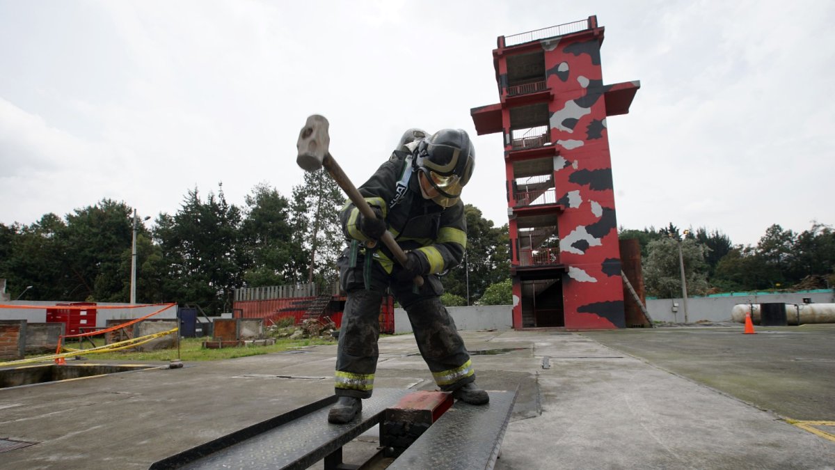 Perfil. Liliana Guamán lleva 19 años en el Cuerpo de Bomberos de Quito.
