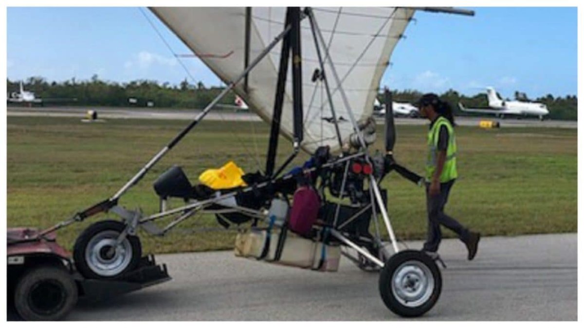 Ala delta en la que se transportaban los dos pilotos.