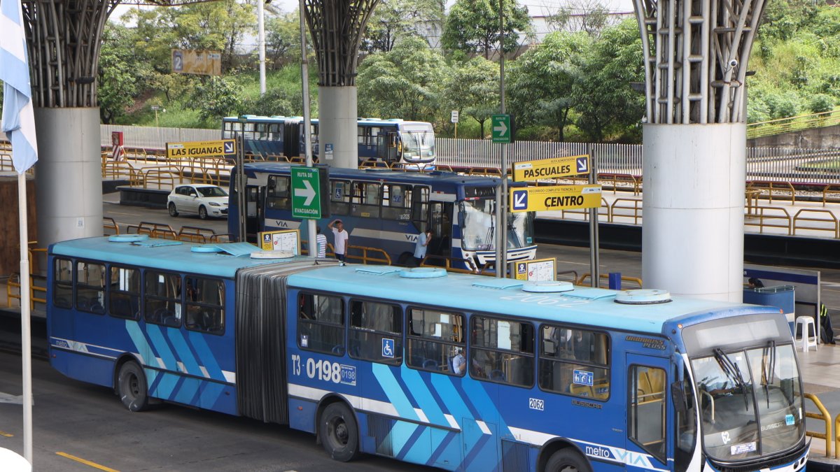 Luego de la aprobación del tema en las sesiones del consejo, las troncales de la metrovía deberán inciar con la importación de nuevas unidades