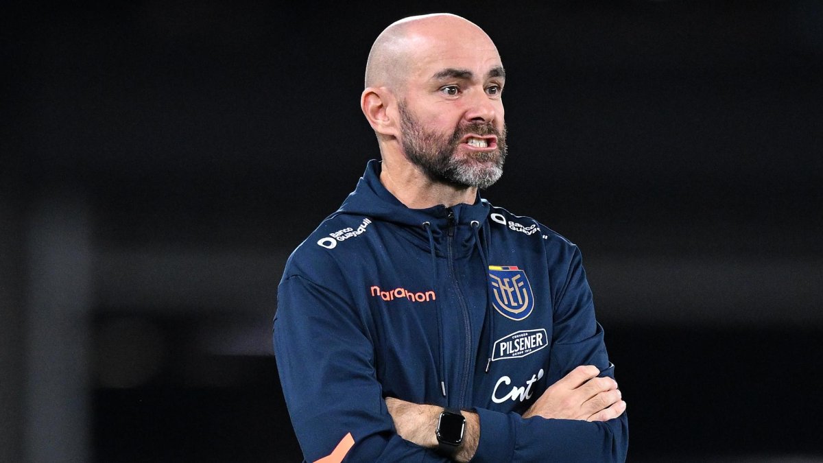 Félix Sánchez en el partido de Ecuador ante Australia.