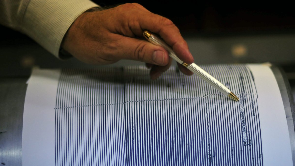 Fotografía de archivo de un sismógrafo.