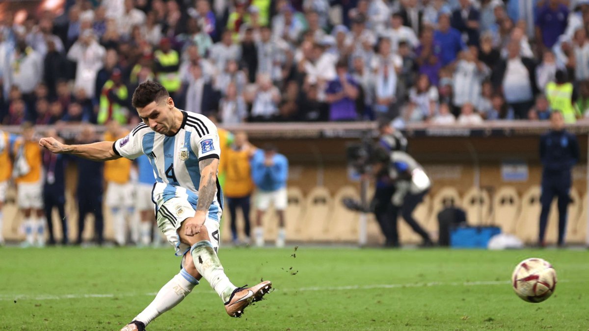 Gonzalo Montiel marcó el tiro penal decisivo con el que la selección Albiceleste se consagró campeón del mundo en Qatar.