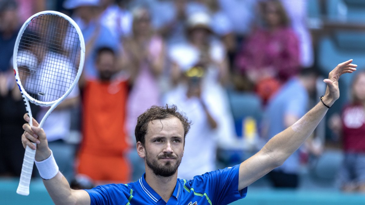 Medvede necesitó una hora y 29 minutos para triunfar por 6-3 y 7-5 ante el estadounidense Christopher Eubanks