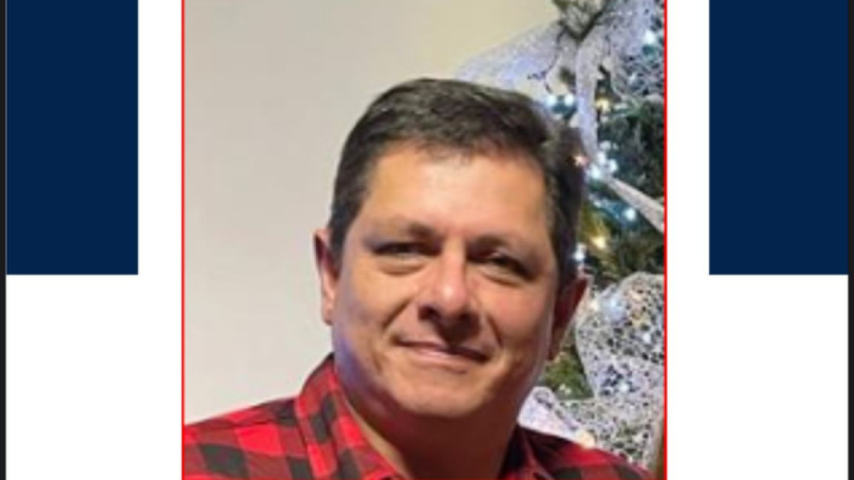 Fue localizado muerto en la vía a Nono, en la zona noroccidental de Quito.