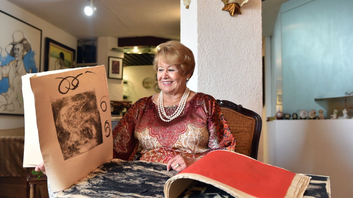 La creadora recientemente presentó la muestra ‘Entropía del cosmos a los Andes’ en la galería Sara Palacios.
