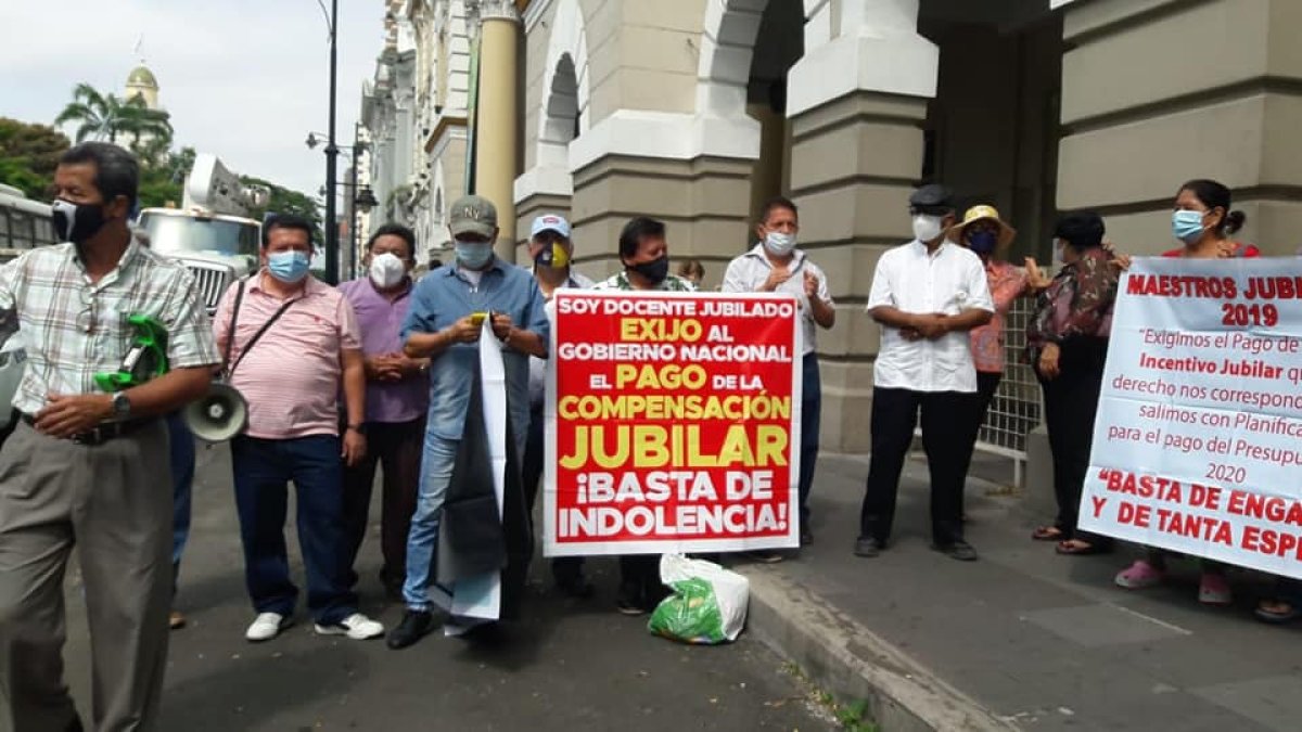 Protesta. Uno de los plantones de los maestros jubilados.