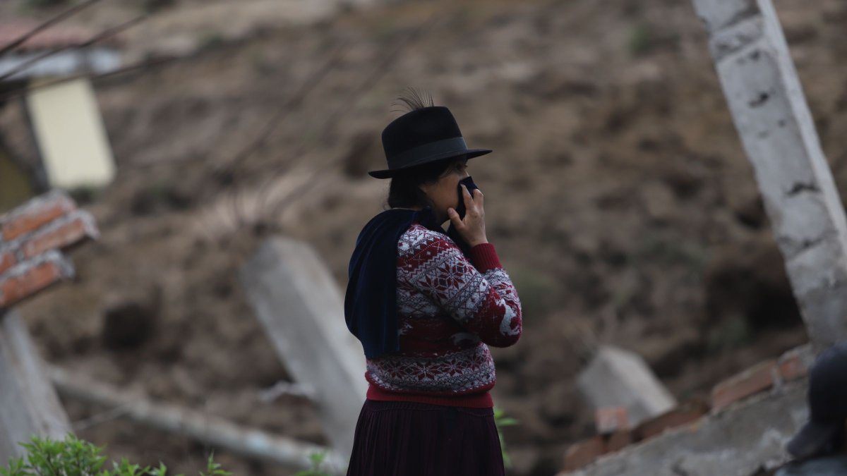 Esfuerzos. Desde el día del deslizamiento de tierra, los habitantes se han sumado a las labores de búsqueda.