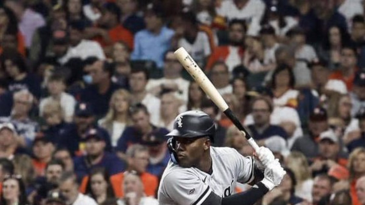 Yordan Álvarez, bateador designado de los Astros, poco o nada pudo hacer ante el poder de los Medias Blancas.