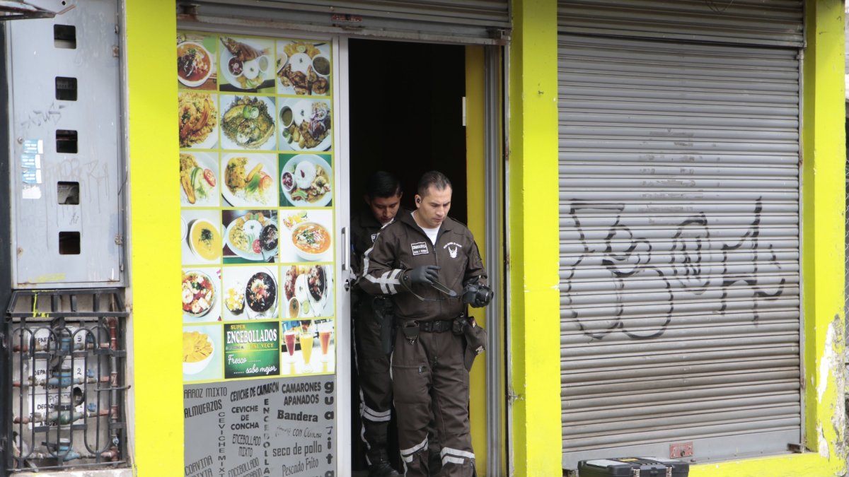 El hecho se registró al interior de marisquería ubicada en la calle E3, donde llegó equipo especializado.