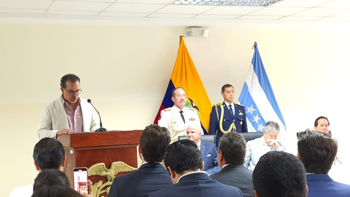 Gustavo Manrique y José Antonio Arévalo asumen la Cancillería y el Ministerio de Ambiente, respectivamente.