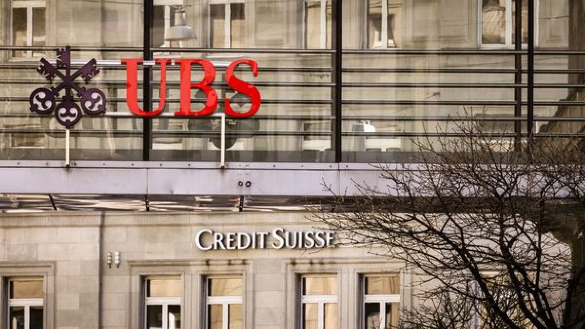 Credit Suisse y UBS, los dos principales bancos de Suiza.