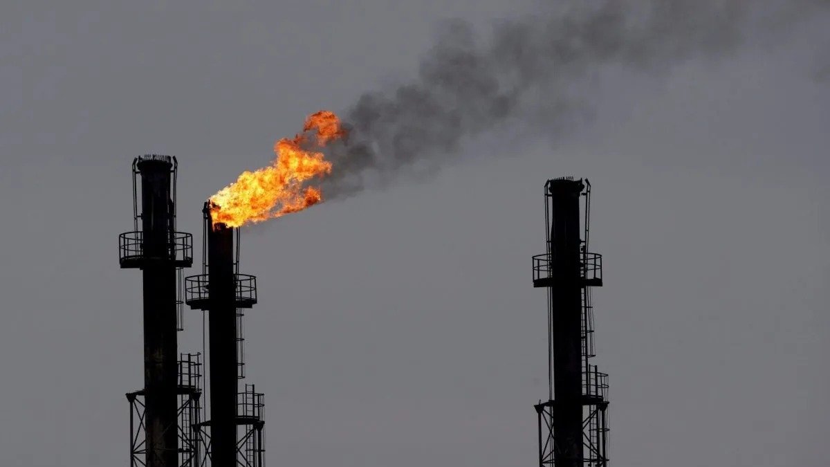 Hasta finales de junio el recorte de la producción de 500.000 barriles diarios.