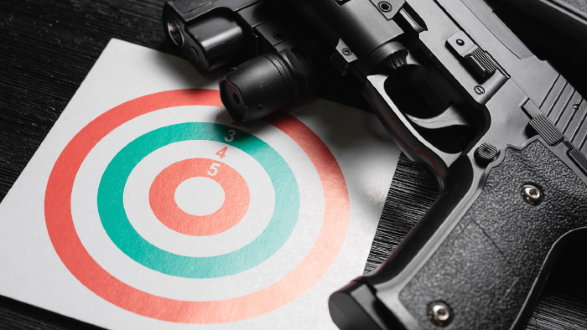 El porte de armas conlleva responsabilidades significativas, y el cumplimiento de los requisitos de la ley y los reglamentos