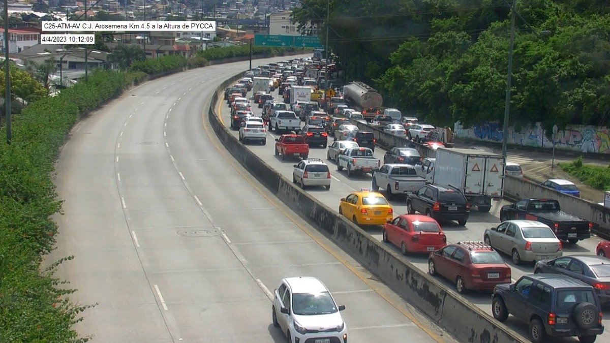 Referencial. La avenida del Bombero concentra un alto flujo vehicular.