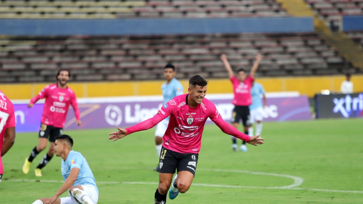 Universidad Catolica vs Independiente del Valle  jugado por la 4ta fecha de ligapro en el estadio Olimpico Atahualpa.
