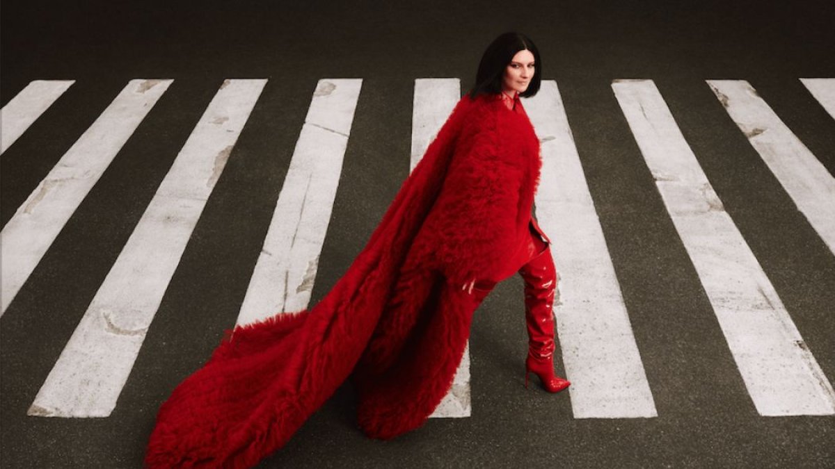 Laura Pausini tiene 48 años.