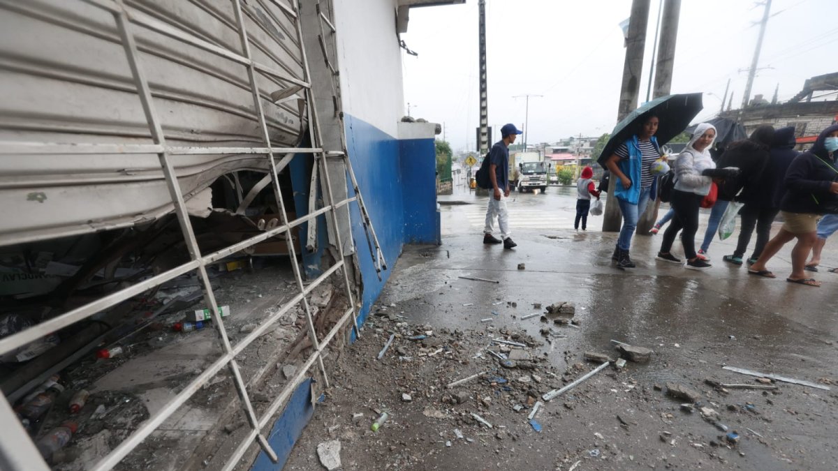 Está vez el 'blanco' de los 'vacunadores' fue un dispensario médico.