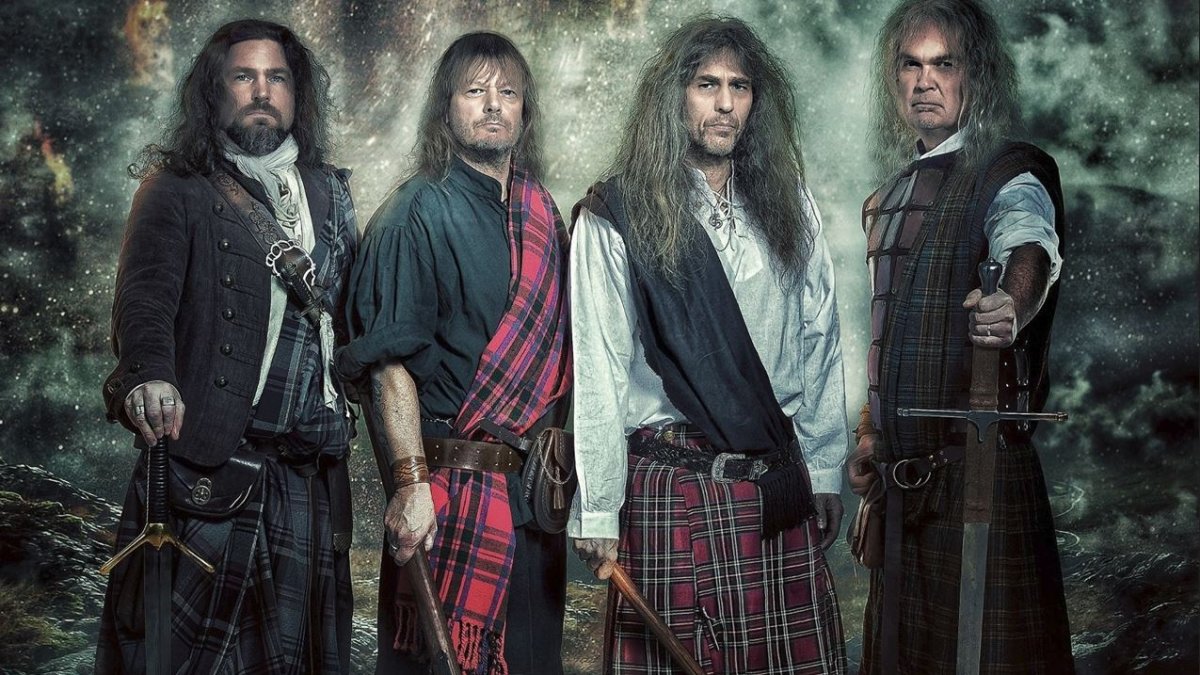 Marcus Kniep (batería), Jens Becker (bajo), Axel Ritt (guitarra) y Chris Boltendahl (voz) conforman la alineación actual de Graver Digger.