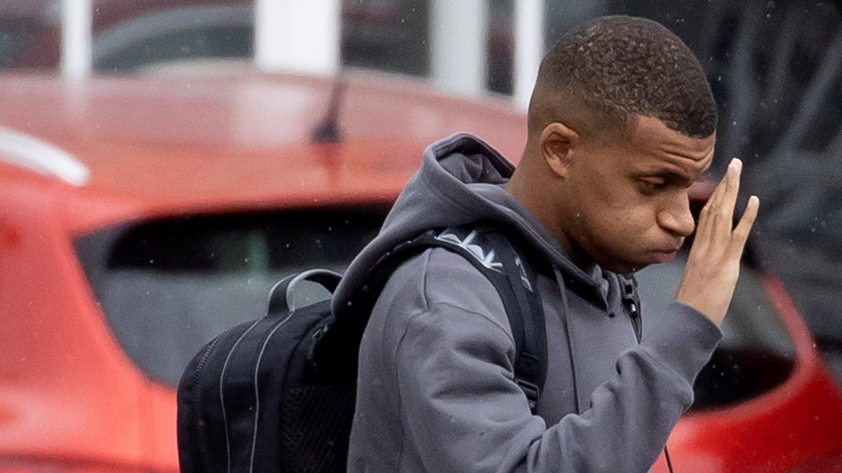 El joven jugador francés se mostró disconforme por la utilización de su imagen.