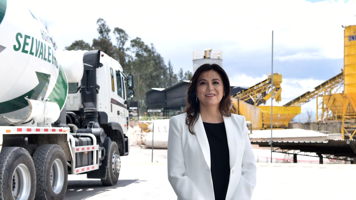 Su éxito fue el resultado de esfuerzo, sudor y dedicación.