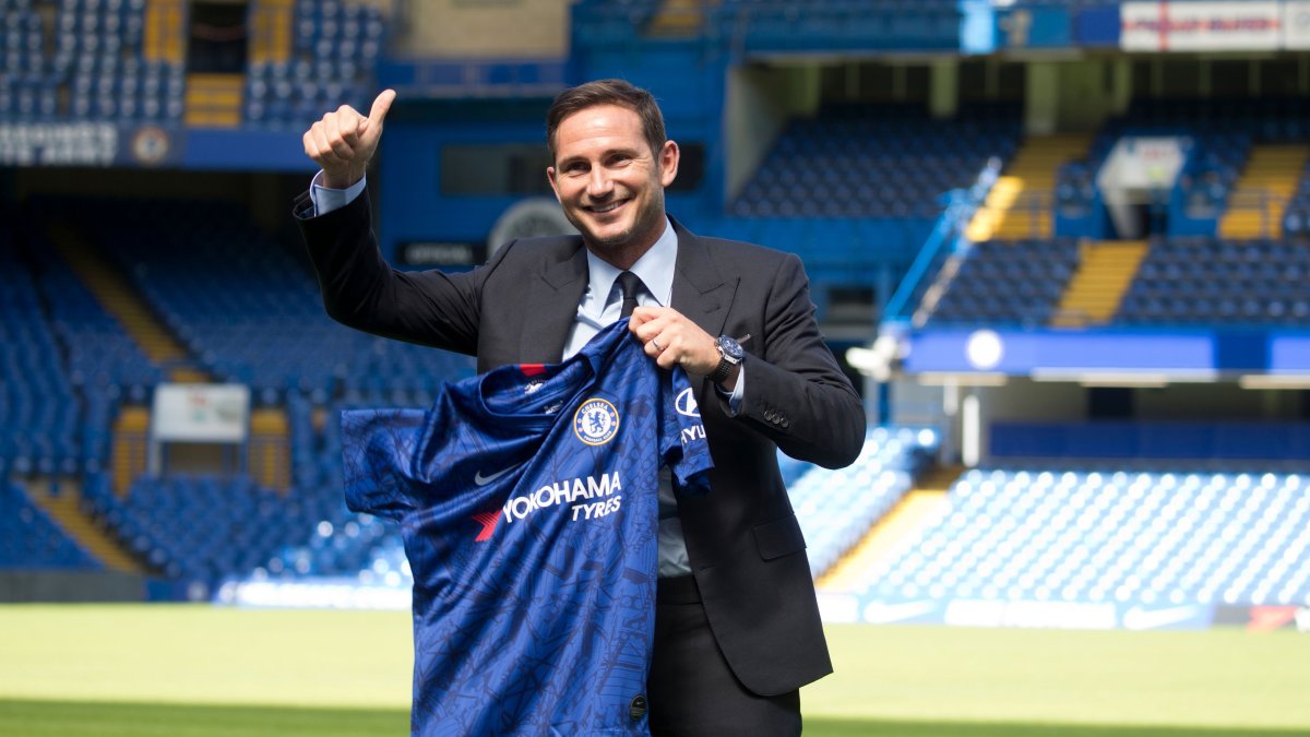 Frank Lampard vuelve al banquillo del club londinense.