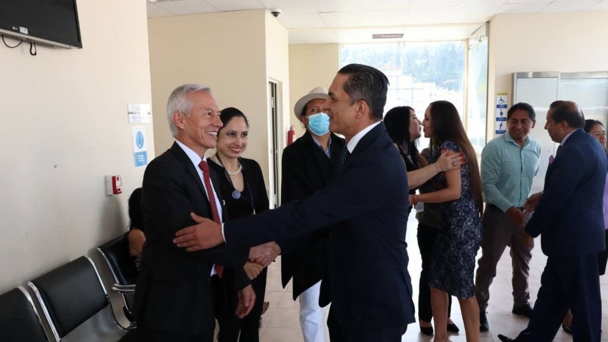 Judicatura. Wilman Terán, presidente de la Judicatura, saluda a funcionarios judiciales.