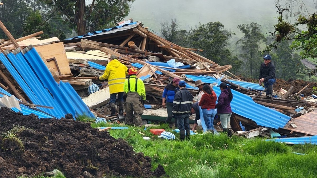 Afectación. Las viviendas quedaron completamente destruidas tras el alud que sufrieron el pasado jueves.