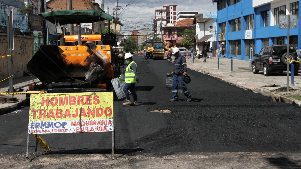 Longitud. La capa asfáltica que se colocará será a lo largo de más de dos kilómetros