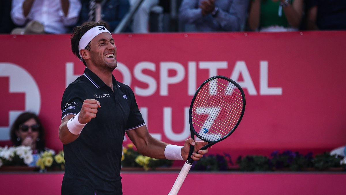 La reacción de Casper Ruud tras conquistar el Abierto de Estoril.