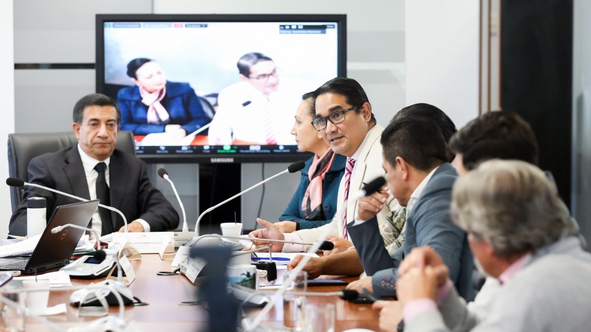 Sesión. La convocatoria se emitió para las 10:00, de este martes.